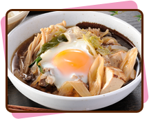 寒い冬にピッタリのトローリ半熟卵のすき煮！