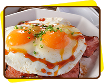 ハート形にアレンジ　焼豚玉子飯
