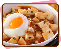 ピリっとマイルド！マーボー丼のとろたまのせ